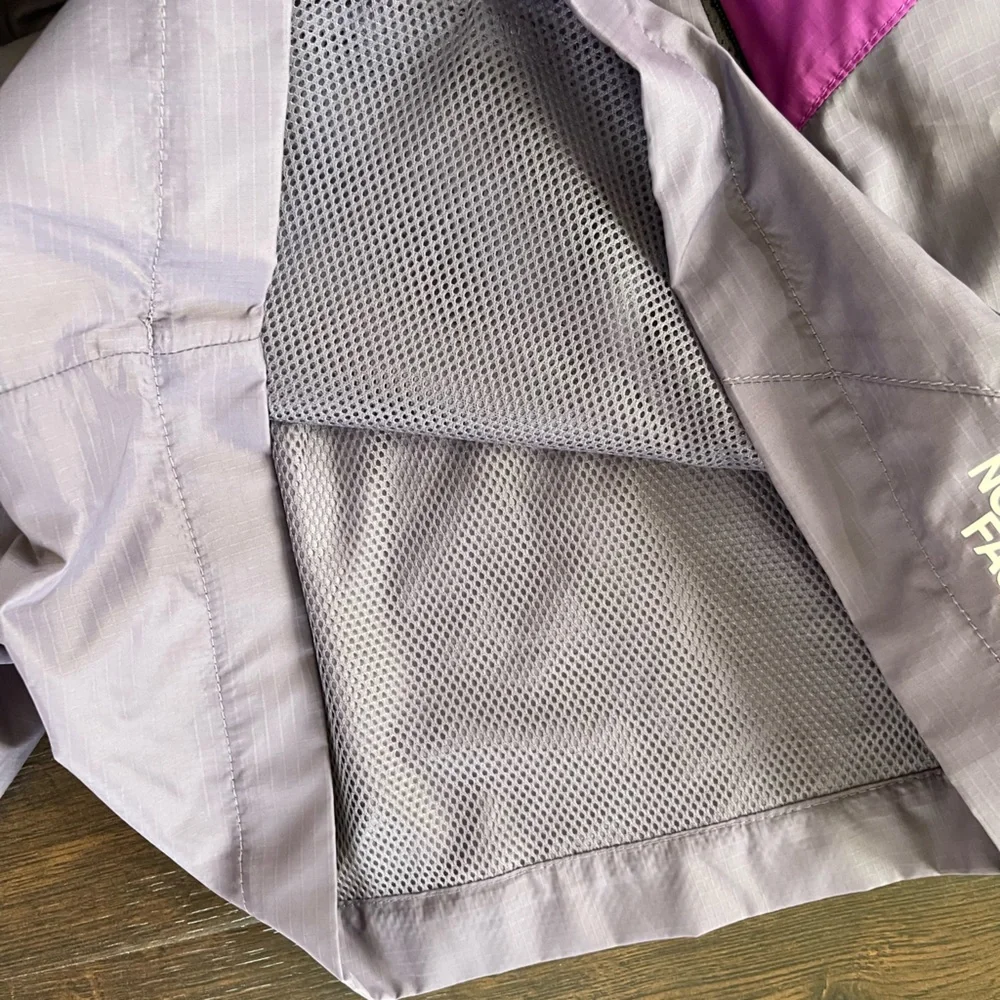 THE NORTH FACE TNF Purple Grey Mesh Lined Shorts NWOT 4" Inseam Size LARGE - Picture 7 of 10